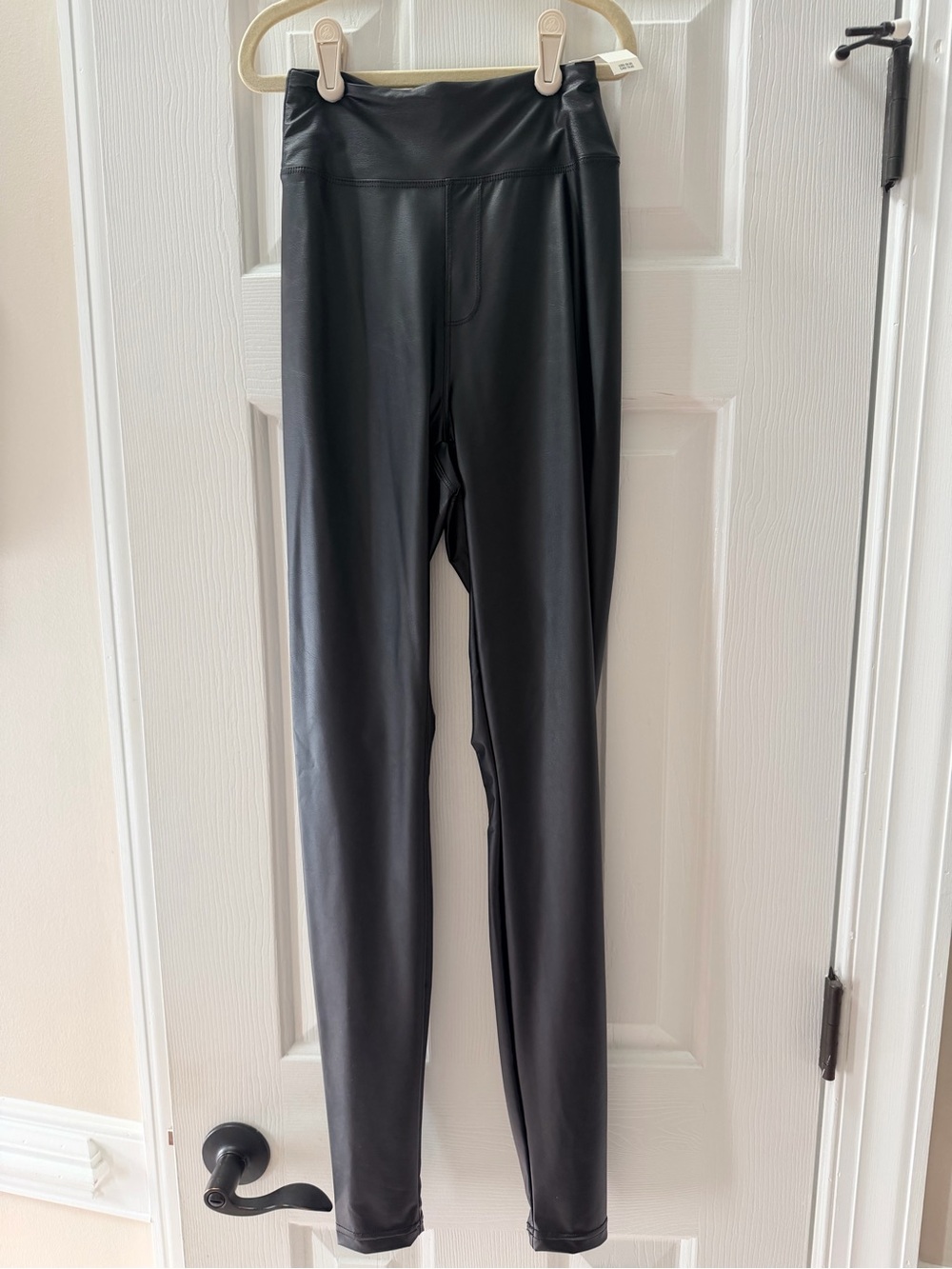 NWT aerie Offline Women XS High-Rise Faux Leather Leggings - Black
